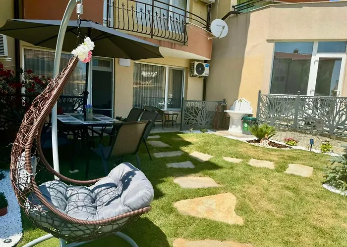 Apartment дани и мони