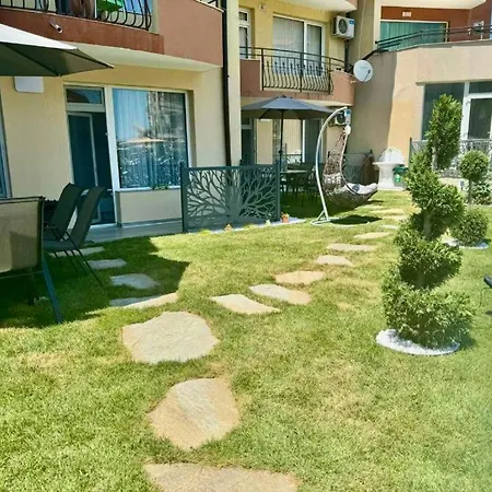 дани и мони Свети-Влас