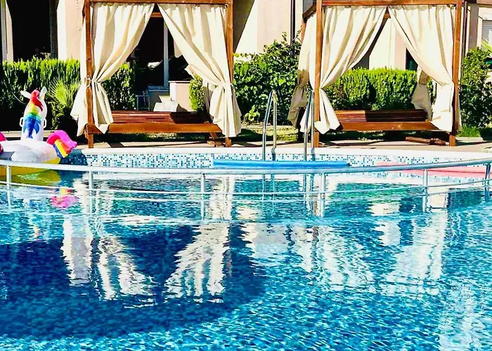 Апартаменты дани и мони *